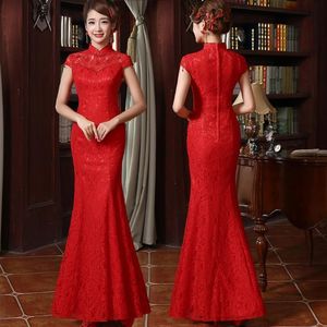 Etnisk kläder Fashion Red Lace Cheongsam Modern kinesisk traditionell bröllopsklänning Kvinnor Vestido Oriental Stand Collar Sexig Long Qi Paoeth