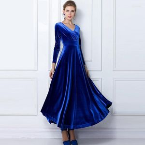 Casual Dresses Winter Dress Women 2023 Vintage Velvet Long Sleeve Elegant Sexy Party Ukraina