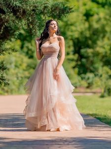 Blush Pink Wedding Dress Sweetheart Lace-up Back P￤rled Midja Sidan Split l￥nga brudkl￤nningar Lager Tyllv￥gdetaljer