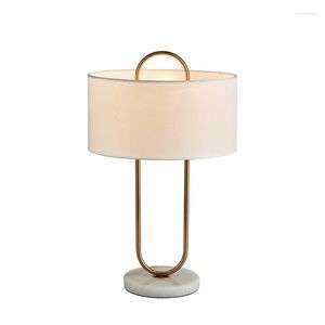 Bordslampor Nordic Rose Gold Rack marmorlampa med tyg tyg lampskärm skrivning för sovrum sovrum e27 ljus