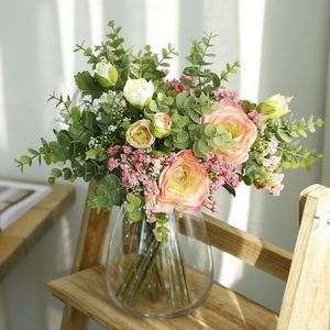 Dekoratif Çiçek Çelenkleri Yapay Buket Sahte Yeşillik Kök Vazolar için Ev Partisi Dekorasyonu Gül Okaliptüs Yapılıyor Düğün SetDecorat
