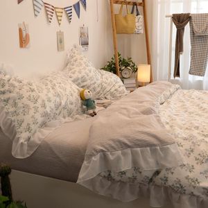 Yatak takımları dantel küçük çiçek üç parçalı saf tabaka nevres kapağı 1.8 m pamuklu yatak dört parçalı set
