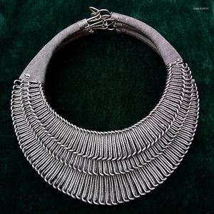 Vendita di ciondoli - Collana di seta con ornamenti in argento Miao fatti a mano