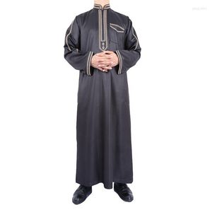 Ubranie etniczne Saudyjska araba błyszcząca thobe dubai abaya men haftowe muzułmańskie ubrania djellaba man islam Qamis szat Kaftan Kurt