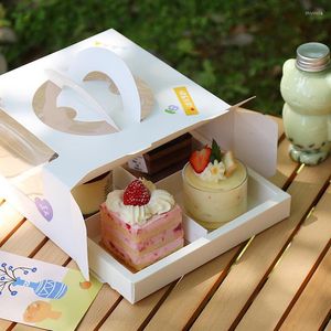 Presentpapper 5 st/set Vitpapper Cupcake-lådor 4 hål Bakningsförpackningskartong med handtag Klart fönster gör-det-själv-dessert