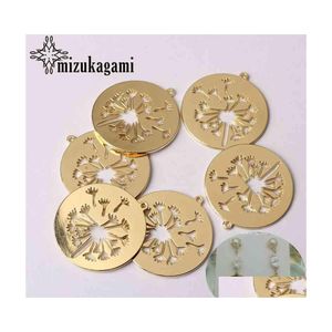 Charms Zinc Alloy Golden Round Hollow Dandelion Coin Shape Pendants 30mm 6st/Lot för DIY Fashion Jewelry Making Accessories Drop de Dhcl5