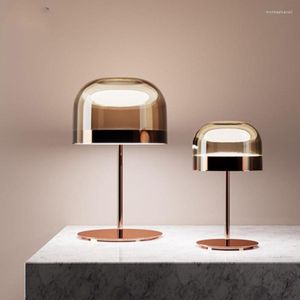 Lampy stołowe Nowoczesne nordyckie minimalistyczne metalowe szklane lampa Włochy Włochy Projekt Rose Gold Światło łóżka do studium salonu sypialnia