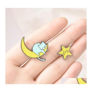 Pimler broşlar sarı ay yıldız sevimli küçük komik emaye pimleri kadınlar için demin gömlek dekor broş pin metal kawaii rozeti moda mücevher dhwv7