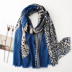 Ethnische Kleidung Mode Tier Leopard Dot Fransen Viskose Schal Schal Frauen Hohe Qualität Herbst Winter Wrap Pashmina Stola Bufandas Muslim H