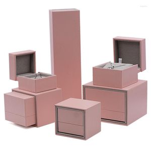 Present Wrap Pink Series Dislocation Jewelry Box Creative High-End Ring Armband Pendant Earring Packaging för bröllopsförslag