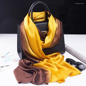 Sciarpe di Seta Hijab Musulmano Per Le Donne Primavera Estate Autunno Mujer Bufanda Raso Gradiente Cachecol Feminino Oversize Cape Echarpes