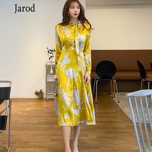 Sıradan Elbiseler 2023 Moda Pist Tasarımcısı Sarı Elbise Kadın Bow Tie Çiçekler Zarif Parti Uzun Vestido