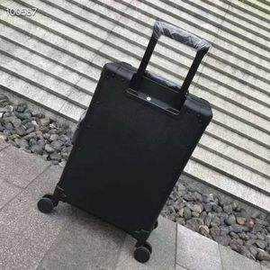 パーソナライズされたカスタマイズ可能な名前レタースーツケースデザイナー荷物その他ファッションユニセックストランクロッドボックススピナーユニバーサルホイールダッフルワイドプル有名なオッバッグフロー