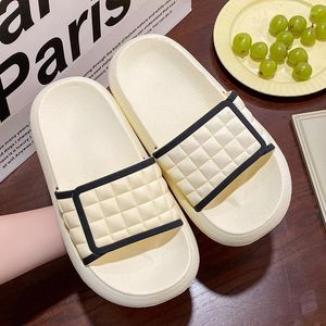 Slippers Summer Women Sandals Bath Slies Female Eva غير انزلاق المنزل في الهواء الطلق مدقق ناعم سميك منصة الشاطئ