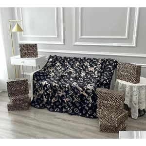 Filtar Designer Letter C Style Högkvalitativ mjuk filt Flanell Sal Big Size 150x200cm Fashion Travel Home Office Nap BL DH9U4