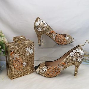 Klänningskor Champagne Guldkristall Kvinnor Sandaler Öppen Tå Brud Bröllop och väska Set Peacock Flower Peep High Heels Handväska Pumpar