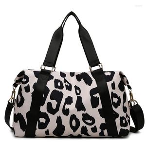 Duffel Bags 2023 Cow Patterceced Сумка выходного дня черный розовый средний размер среднего размера.