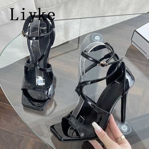 2023 New Black Women Sandals Summer Fashion Snake Print Thin Heels High Square para Bureclel Strap Ladies Sandalias 0129