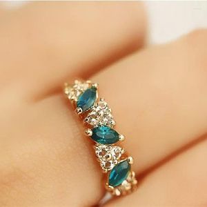 Wedding Rings Choke A Small Chili With Paragraph Cute Little LORI Crystal Engagement Ring Elegant Luxury Flash Crown Female