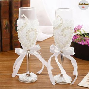 Vinglas i Realme Wedding Champagne Flutes Bridal brudgum Black White Dress Elegant Drink Goblet Flower Imitation Pearl Red Glass Cup