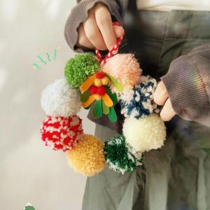 Decorative Flowers 20/30CM Christmas Yarn Pom Bow Style Wreath Faux Ball Garland With Felt Bow/Holly Leaves For Front Door Decoration
