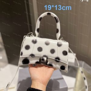 Kvinnor Luxurys timglashandväskor Tote Designer Hourglass Polka Dot Bag Handväska Handtag Totes Axelväskor B Shopping Crossbody Purses 2023