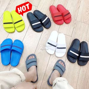 2023 new fashion Slippers Mens Womens slider slides Sandals rubber Designer flat sole slipper Paris Piscine POOL SLIDE SANDAL 3D embossing logo sliders