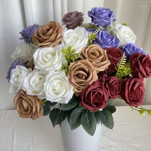 Fiori decorativi Bouquet di rose artificiali Viola europea Matrimonio finto Decorazione floreale per la casa Simulazione Fragrante Fiore di rose principessa