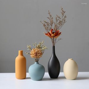 Vase Morandi Color Porcelain Vaseカラフルなセラミックリビングルームキャビネットデコレーションマット色のテーブルトップ