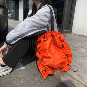 Kvällspåsar 2023 Autum Cool Japanese Solid Color Single Shoulder Canvas Bag Messenger Student Män och kvinnor Personlighet Drawstring B