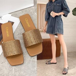 Slippers Spring Summer Chaussures Beach Rome Retro Casual Shoes Outdoor Flat Heel Open Toe Slipper Women Bling Crystal