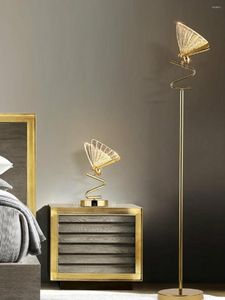 Bordslampor kreativ fjäril form led lätt zinklegering modern lyx designer lampa för sovrum sovrum hem dekoration guld