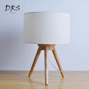 Table Lamps DRS Nordic Wooden Tripod Fabric Lampshade Wood Light For Bedroom Bedside Study Room Deco Desk Lights Fixtures