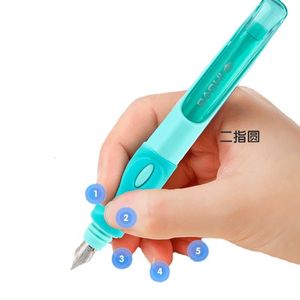 Fountain Pens Little Warrior Grade Three Zhengzi Training for Pupils Finger Prevention Ink Bag School Supplies 230130