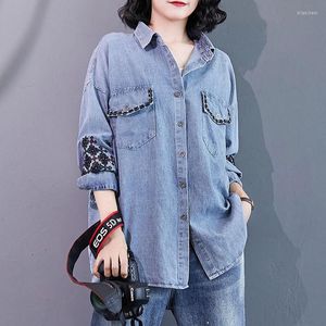 Kvinnors blusar Löst BF Patchwork Print Jeans för kvinnor 2023 Autumn Streetwear Vintage Lads Long Sleeve Denim Shirt Top Female J154