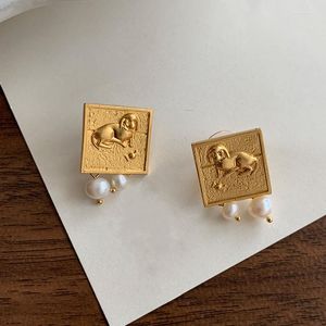 Orecchini pendenti Vintage Nicchia Arte letteraria Antico cane fatto a mano Caramelle Perle d'acqua dolce per le donne