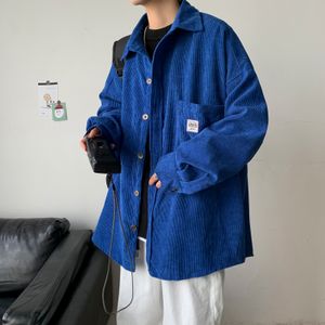 Mäns avslappnade skjortor corduroy för kläder harajuku svart koreansk stil långärmad vintage kläder streetwear 3xl 230130