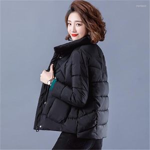 Casacos de trincheira feminina Mulheres do inverno Down Cotton Casque curto 2023 Mãe sobretudo outono chique fêmea de manga longa Parkas casaco vintage Tops