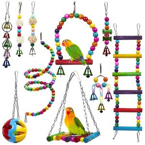 Другие птицы поставляют 10 игрушек для клетки для попугаев. Надежные жеваемые свингерские висящие висящие пережевывающие укусовые мост деревянный бусин Beall Bell в складе 230130