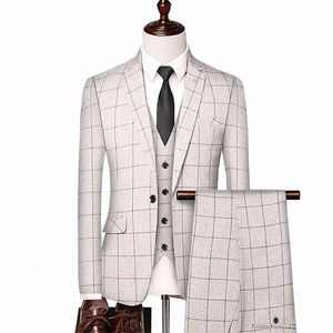 Ternos masculinos Blazers British Style Men Plaid Vest Blazer Pants 3 Peças Conjunto de moda masculina Moda High End Slim Wedding Banquet Business Suact Casel 230130