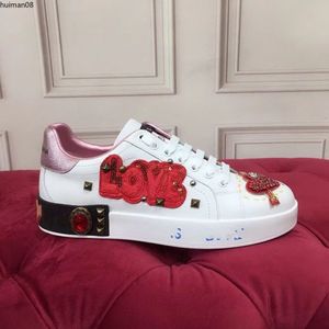 Designer donna scarpe casual di lusso rosso rosa nero sneakers traspiranti resistenti all'usura per uomo donna moda Valenti low-top tempo libero piatto jogging all'aperto hm8kl00006