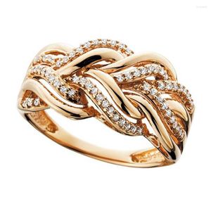 Bröllopsringar Huitan Ly Designed Twist Design Gold Color for Women Paled White CZ Fashion Ring Engagement Bands Jewelry 2023