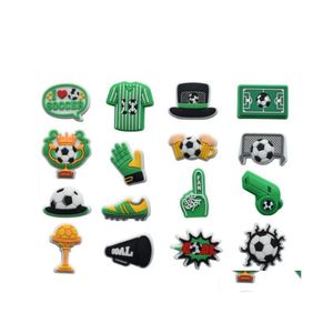 Accessori per parti di scarpe Tema sportivo all'ingrosso Croc Charm Pvc Cartoon Football Shoecharms Fibbia Zoccolo Fiori Regalo di moda Goccia Deli Dhaa1