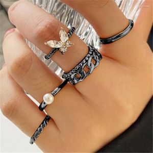 Cluster Rings Wukalo Crystal Hollow Black Set Hip Hop Butterfly For Women Heart Pearl Ring Snake Punk Fashion Jewelry