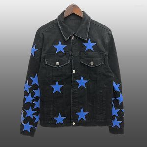 Herrjackor trendiga märke läderstjärna sömmar denimjacka för män mode rippade knapp jean outfit coat streetwear blå