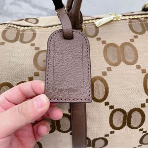 Duffle påsar designers lyxiga resväska temperament mångsidig stor kapacitet nylon bokstav handväska material rese slitage väska224g