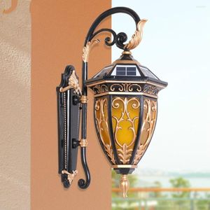 Lampade a sospensione Lampada impermeabile Led Energia solare Retro Outdoor Villa Applique da parete per esterni Giardino LU8141812