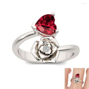 Bröllopsringar 2023 Creative Flower Ring for Women Unique Heart Shaped Red Crystal Engagement Gift and Girls