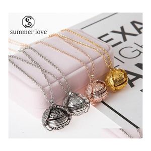Pendant Necklaces Angel Wings Aroma Diffuser Magic Locket Folding Family 4P O Necklace Living Memory Jewelry Gift For Drop Delivery P Dhgkz