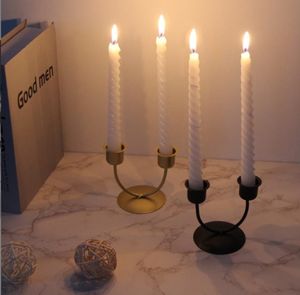 Najnowsze w kształcie litery U Iron Art Candle Holder Candlelight Dinglight Props Candle Holder Wiele styl